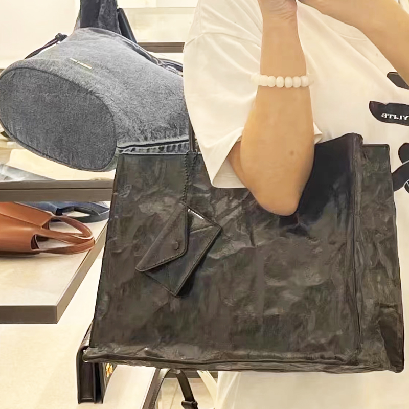 Borse tote coreane casual in c - Luxury Bags Trend 2025 recensione e prezzo