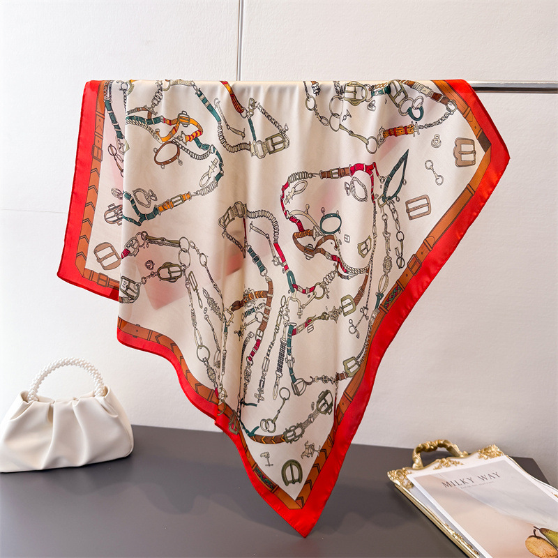 Nuova Sciarpa Sottile di Lusso - Luxury Bags Vintage recensione e prezzo