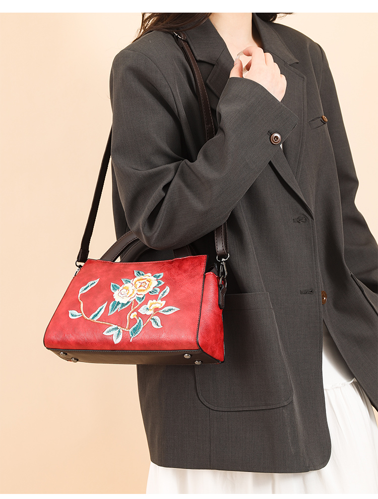 Borsa a tracolla ricamata da d - Luxury Bags Office recensione e prezzo