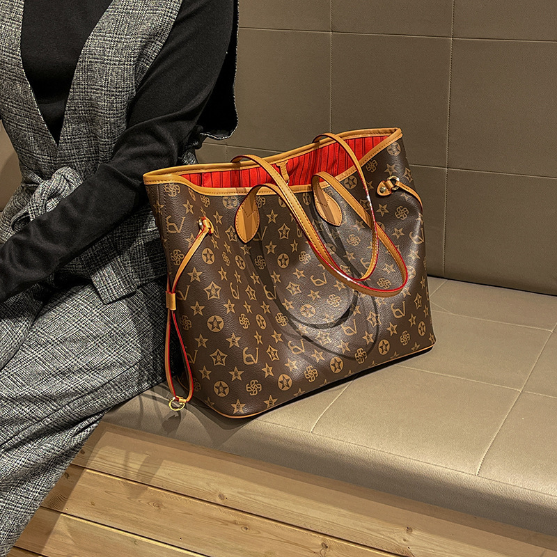 Elegante Borsa Fasciatoio in P - Luxury Bags Paris recensione e prezzo