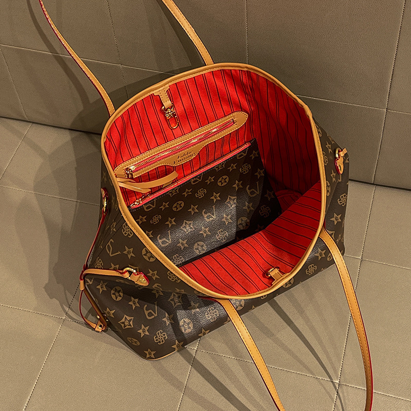 Elegante Borsa Fasciatoio in P - Luxury Bags Paris recensione e prezzo