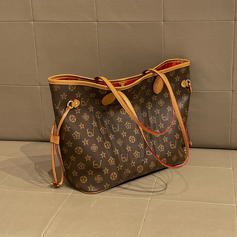 Elegante Borsa Fasciatoio in P - Luxury Bags Paris recensione e prezzo