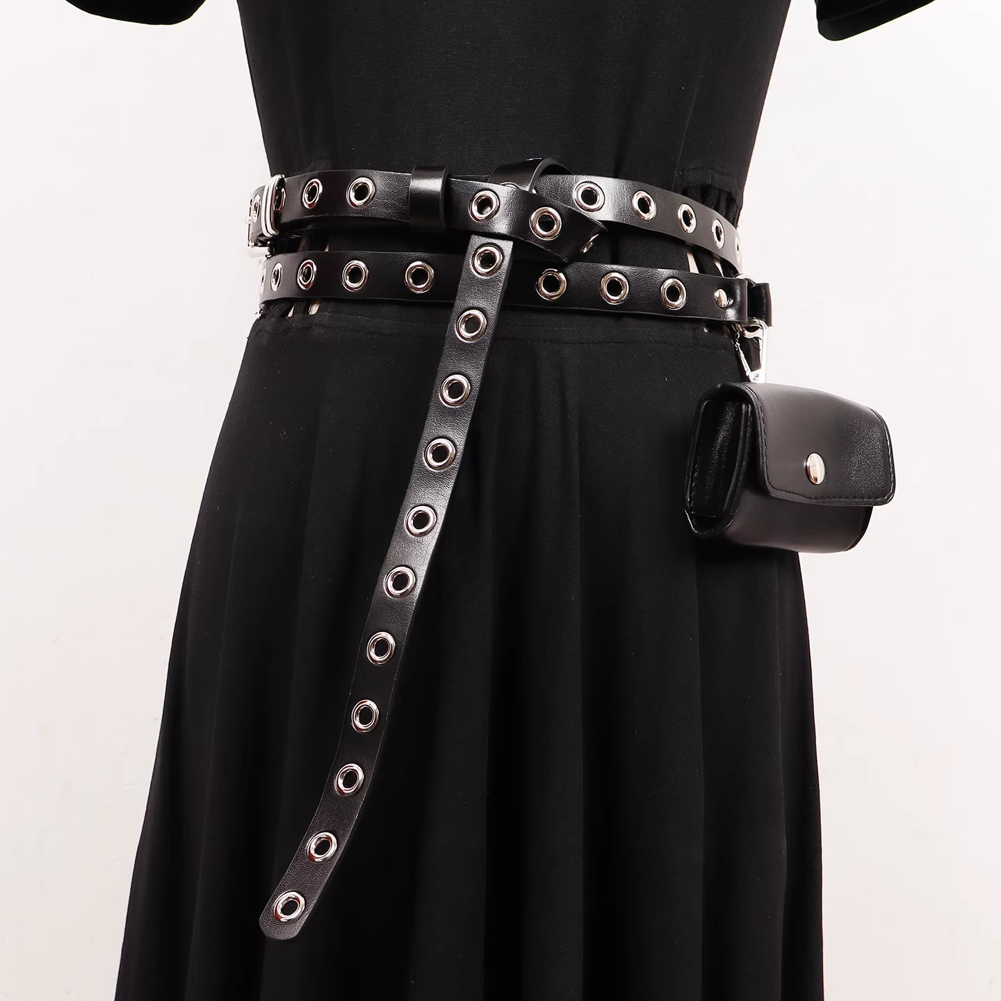 Pista da donna Moda Borsa nera - Belt Bag Leather Wide recensione e prezzo