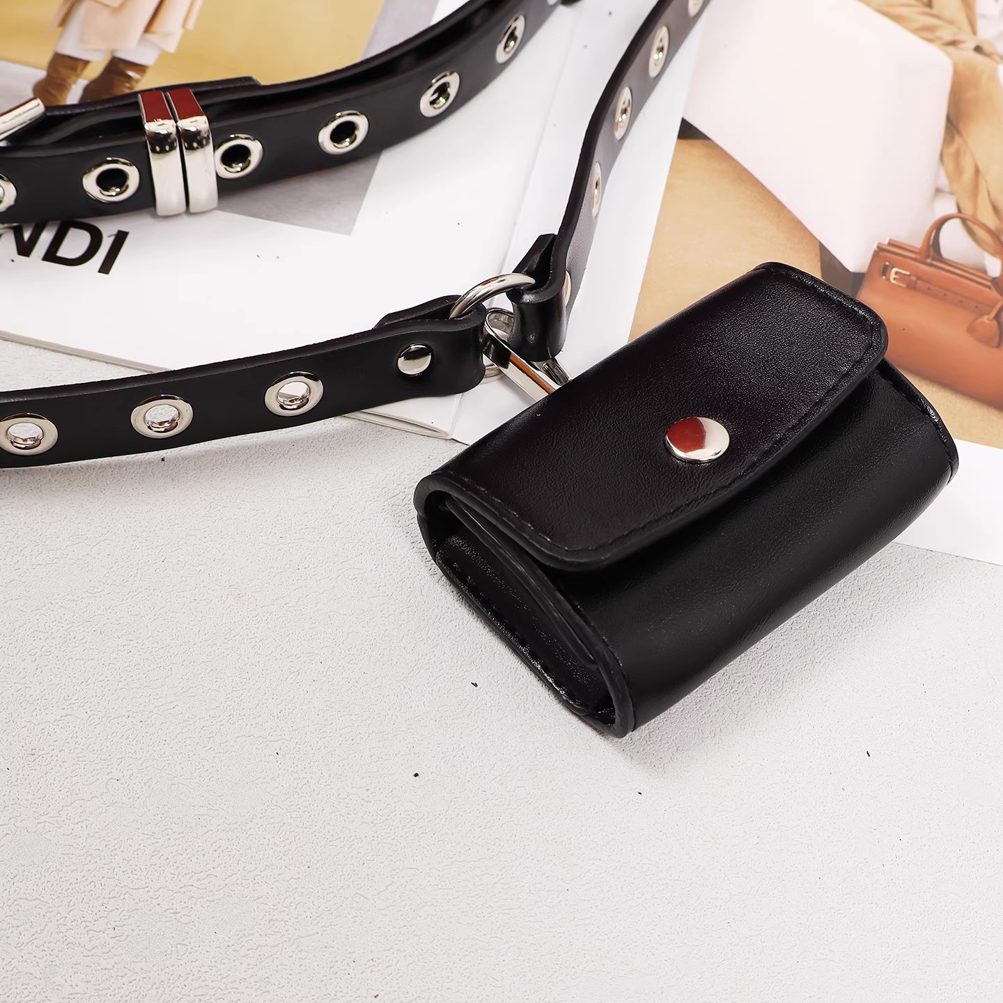 Pista da donna Moda Borsa nera - Belt Bag Leather Wide recensione e prezzo