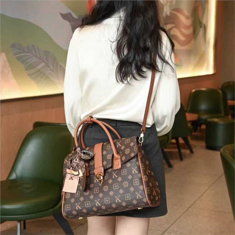 Borsa da donna di marca di lus - Luxury Bags Trend 2025 recensione e prezzo