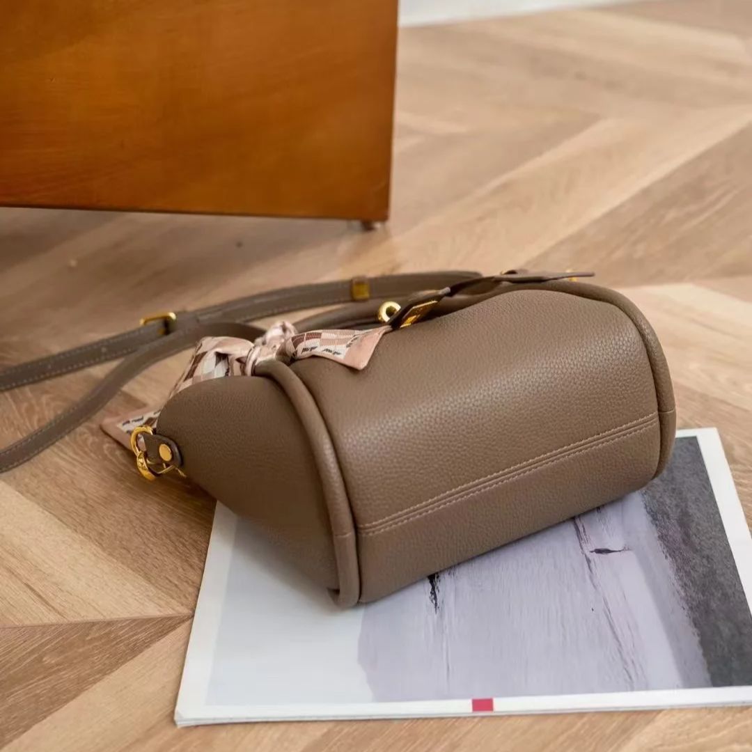 Borse a secchiello in vera pel - Luxury Bags Sell recensione e prezzo