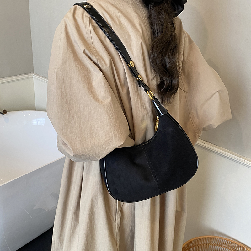 LEFTSIDE Borsa a tracolla picc - Luxury Bags Trend 2025 recensione e prezzo