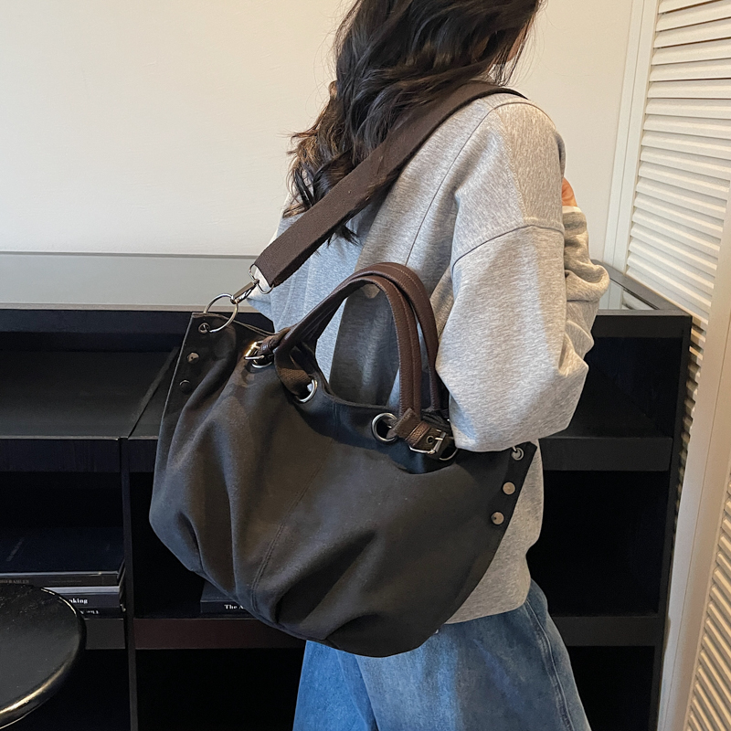 LEFTSIDE Borsa a tracolla gran - Luxury Bags Trend 2025 recensione e prezzo