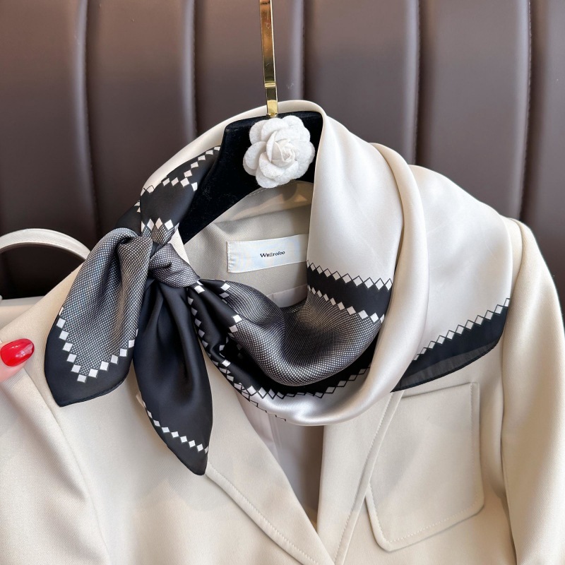 Nuovo modello di cavallo di lu - Luxury Bags Office recensione e prezzo